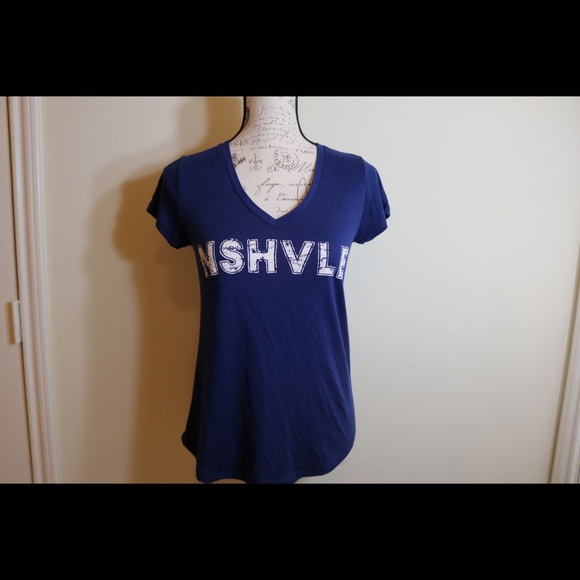 True Craft Tops - New with tags nashville Tennessee v neck tee shirt